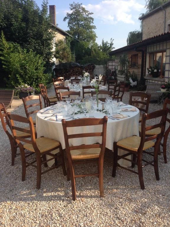 Logis Hotel La Grange Du Relais Colombey-les-Deux-Eglises Bagian luar foto