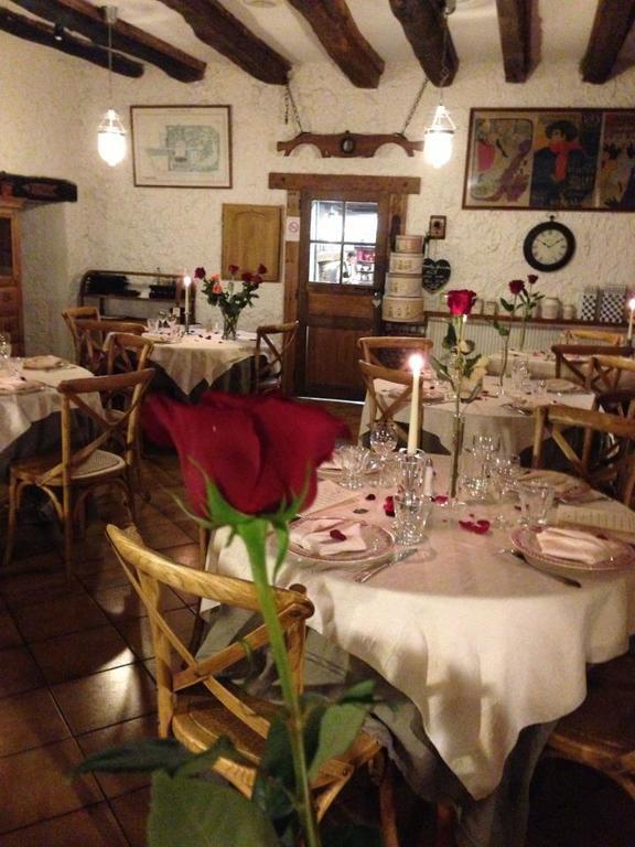 Logis Hotel La Grange Du Relais Colombey-les-Deux-Eglises Bagian luar foto