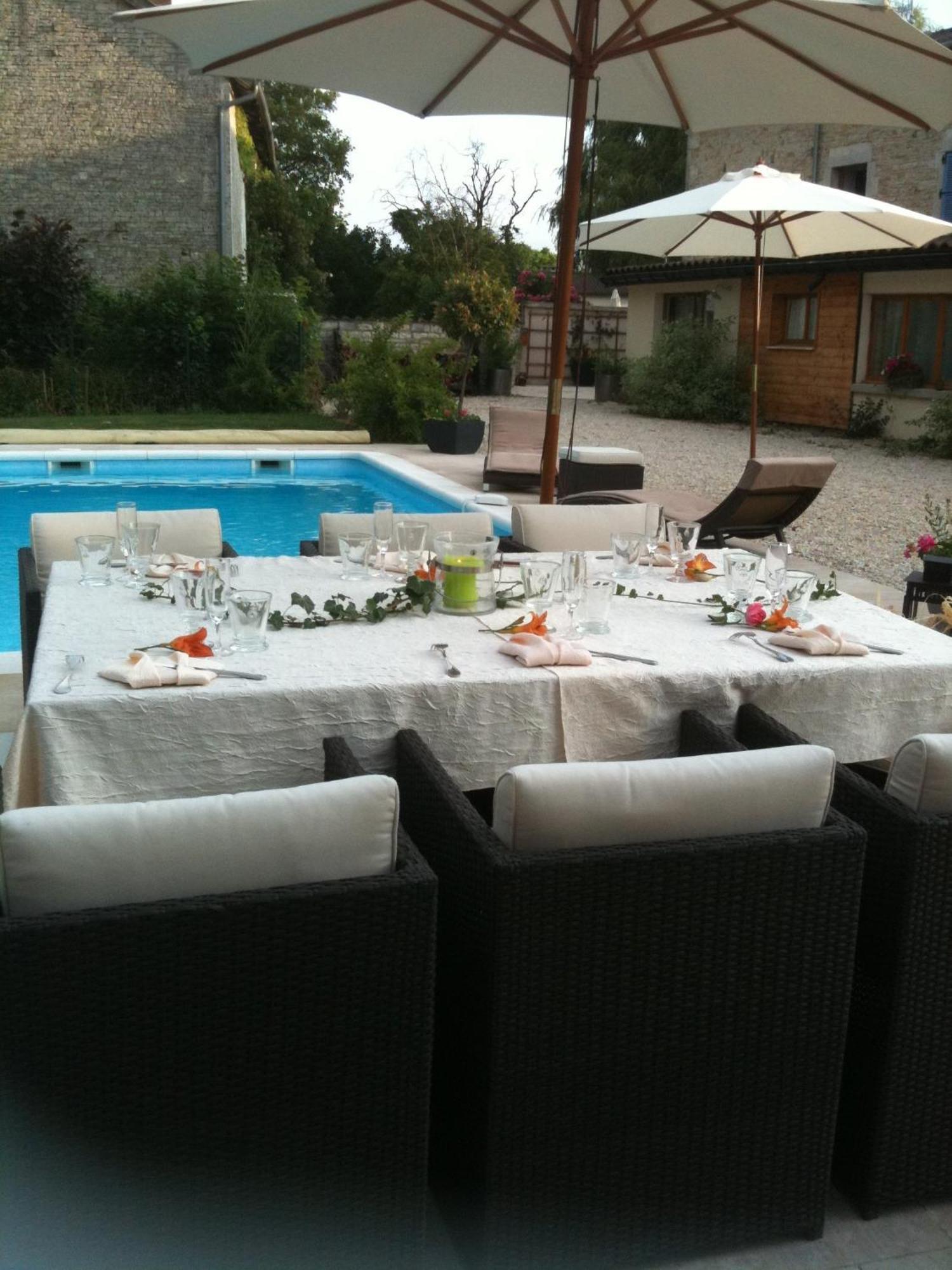 Logis Hotel La Grange Du Relais Colombey-les-Deux-Eglises Bagian luar foto