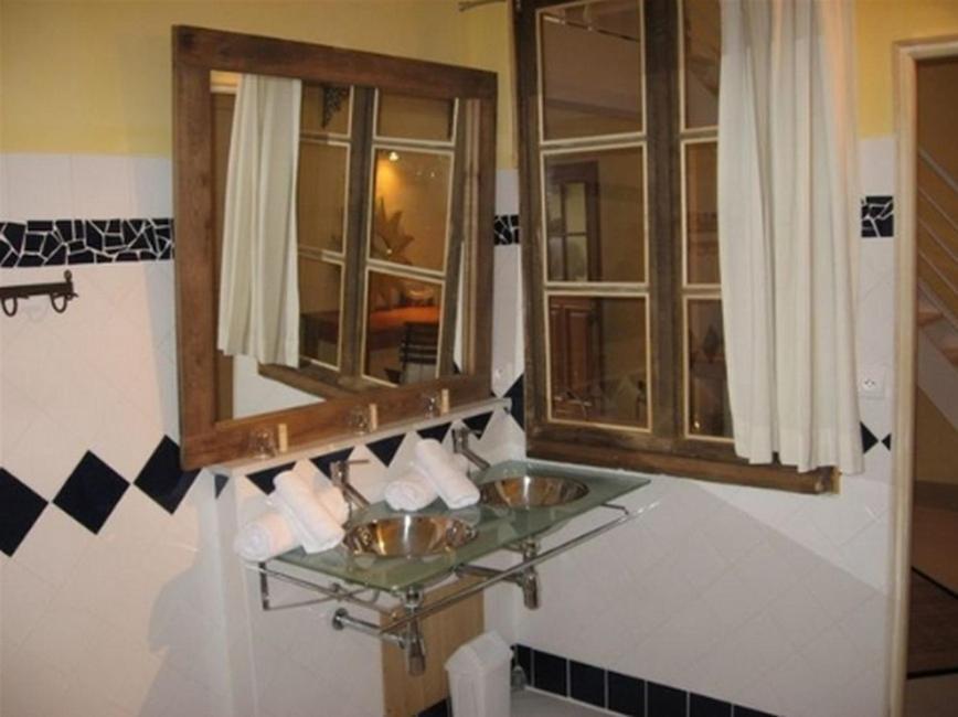 Logis Hotel La Grange Du Relais Colombey-les-Deux-Eglises Bagian luar foto