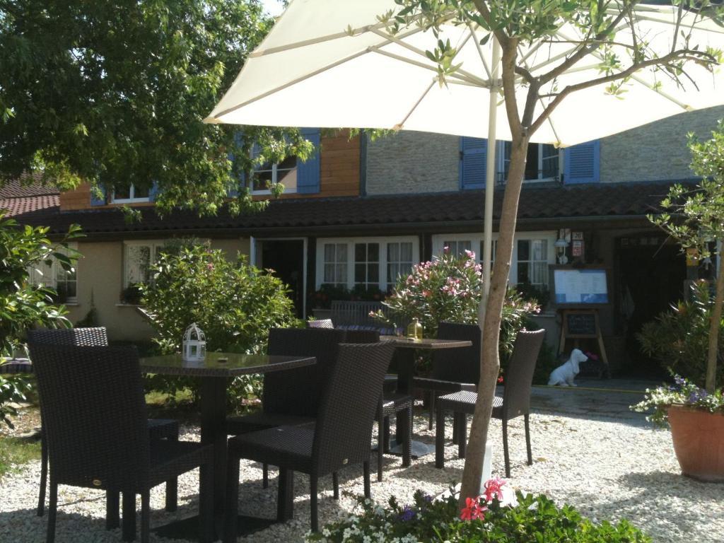 Logis Hotel La Grange Du Relais Colombey-les-Deux-Eglises Bagian luar foto